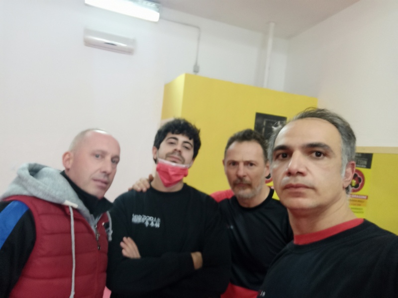 kung fu academy di Sifu Salvatore Mezzone, arti marziali wing chun, weng chun, wing tsun, tai chi quan, chi kung, sanda e sport dacombattimento, shaolin cina.jpg (1)